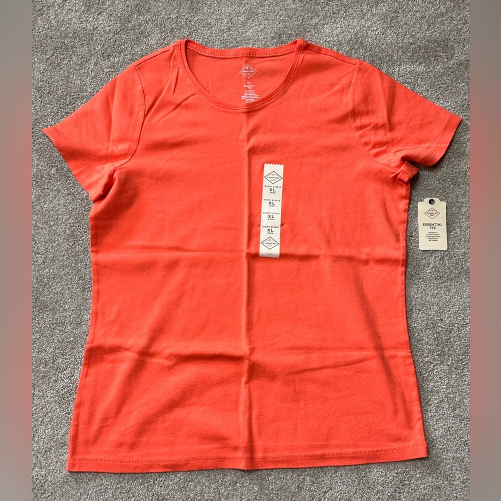 Women’s St. John’s Bay crew neck, short sleeve shirt, size XL, new with tags